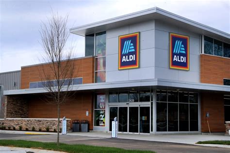 Aldi adds fourth store to Rutherford County, Tennessee.