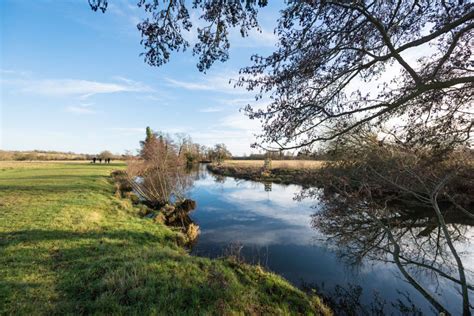 √ River Stour Suffolk