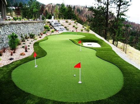 urban plaza artificial turf - Google Search | Backyard putting green, Green backyard