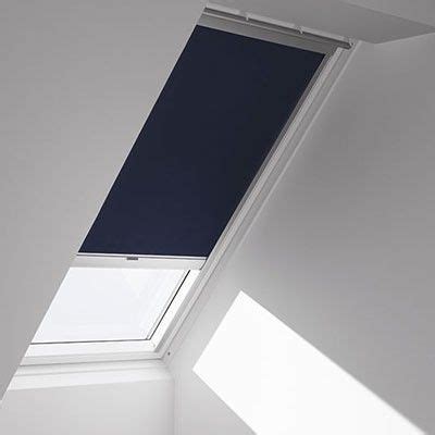 VELUX Solar Blackout Blind - Blackout Blinds | Blackout blinds, Skylight blinds, Velux skylight ...