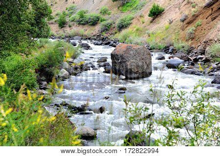 Big Boulder Image & Photo (Free Trial) | Bigstock