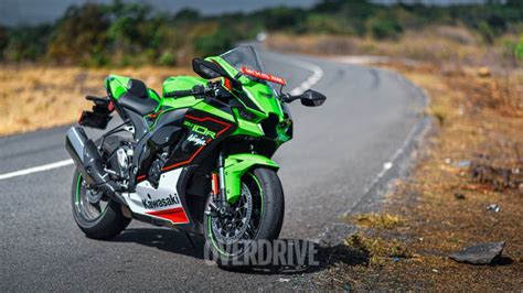 2021 Kawasaki ZX10R road test review - Overdrive