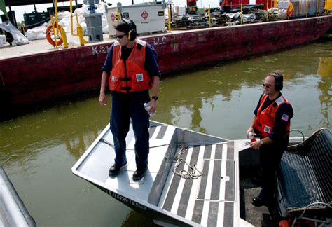 DVIDS - Images - Deepwater Horizon oil spill cleanup activity