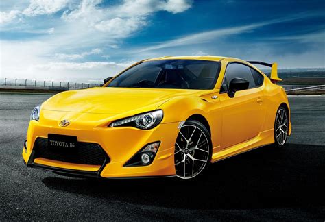 2015 Toyota 86 Yellow Limited | Top Speed