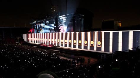 Roger Waters the Wall (2014) by Sean Evans, Roger Waters