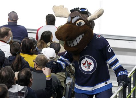 Who is the Winnipeg Jets mascot? What is his name?