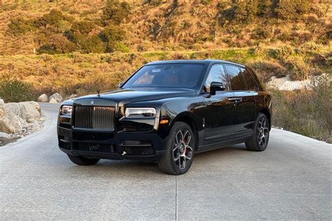 2020 Rolls-Royce Cullinan Black Badge review: Stealth standout - CNET