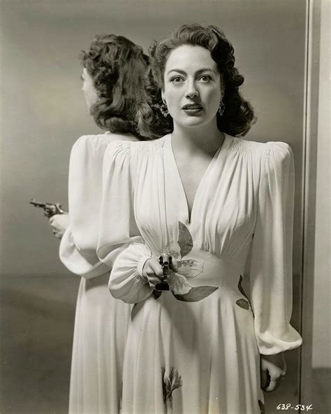 Joan Crawford, Mildred Pierce | Joan crawford, Film noir, Mildred pierce