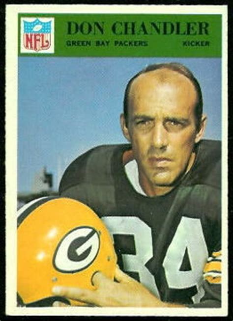 1966 Philadelphia Football Card #82: Don Chandler