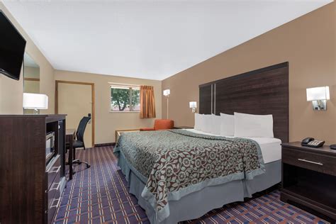 Days Inn by Wyndham Maumee/Toledo | Maumee, OH Hotels