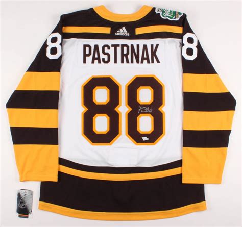 David Pastrnak Signed Bruins Authentic Jersey (Fanatics Hologram)