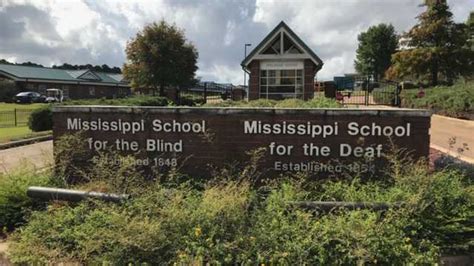 Gas smell leads to evacuation of Mississippi School for the Blind, Deaf campus