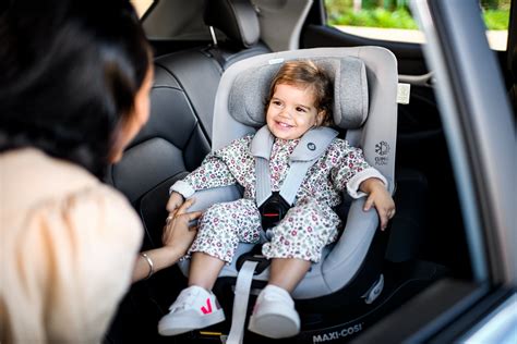 Car seat safety rules explained: R44 v R129 | Maxi-Cosi