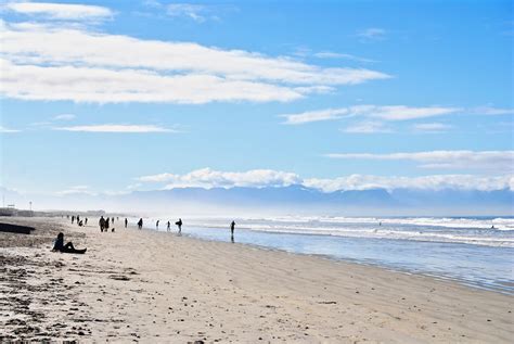 South Africa: Surfing at Muizenberg Beach » Roselinde