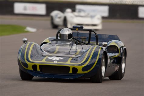 McLaren M1B Chevrolet - Chassis: 30-19 - 2011 Goodwood Revival