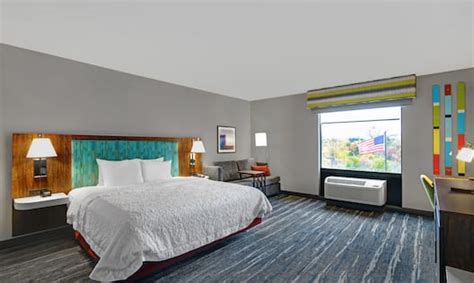 Hampton Inn Utica Hotel near Utica College - Rooms