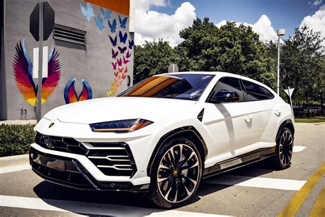 Lamborhini Urus White | Lamborghini Urus | EMC of Miami