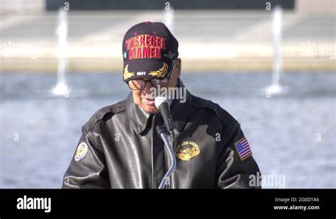 Tuskegee Airmen Colonel Charles McGee speaks at a WWII ceremony Stock ...