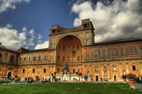 Tourism: Vatican Museum