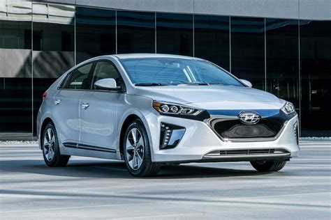 2017 Hyundai Ioniq Electric Review & Ratings | Edmunds