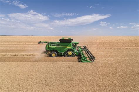 John Deere Launches Africa’s Largest Capacity Combine - SA Building Review