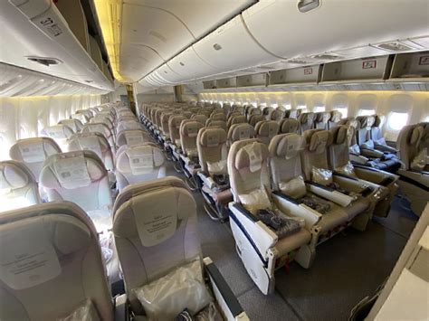 Emirates Boeing 777-300ER: A Full Cabin Tour - Simple Flying