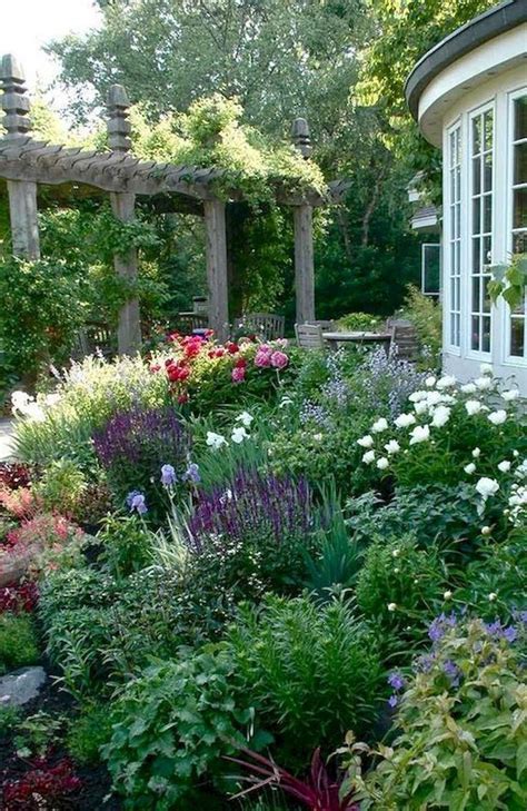 29 Affordable Backyard Garden Design Ideas on A budget - Decoradeas | Cottage garden design ...