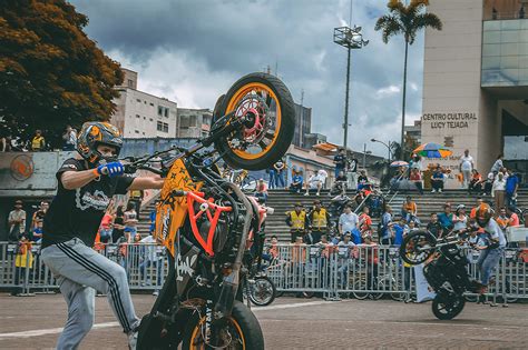 2017 National Motorcycle Stunts Championships [COL] on Behance