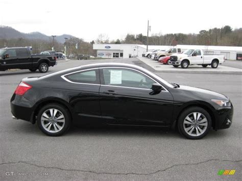 Black honda accord coupe 2009