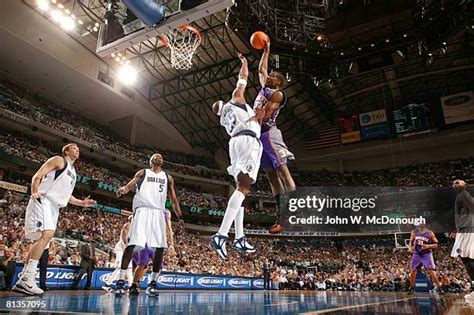 Amare Stoudemire Dunk Photos and Premium High Res Pictures - Getty Images