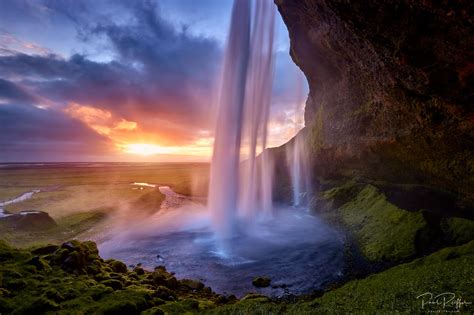 Iceland : The Land of the Midnight Sun, Mountains & Waterfalls | Paul Reiffer - Photographer