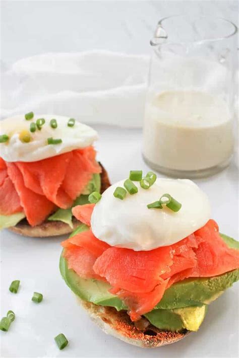 Eggs Royale: Smoked Salmon Eggs Benedict - A Healthy Brunch!