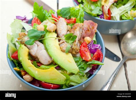 Healthy chicken hi-res stock photography and images - Alamy