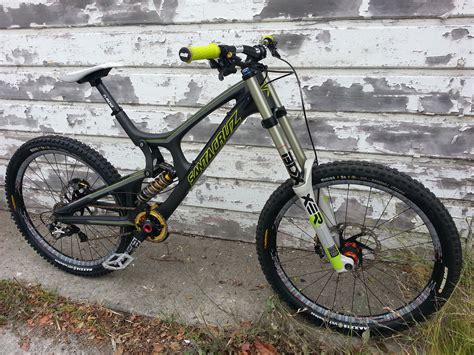 Santa Cruz V10 Carbon - Orangesicle's Bike Check - Vital MTB