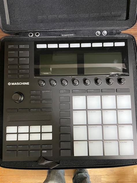 Maschine MK3, Hobbies & Toys, Music & Media, Musical Instruments on Carousell