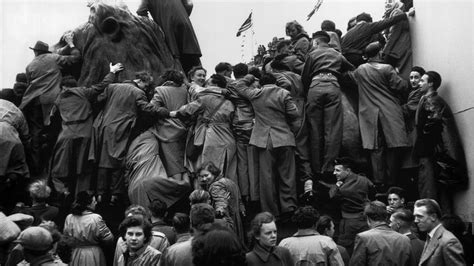 Coronation 1953 memories: 'Cold, wet, tired and happy' - BBC News