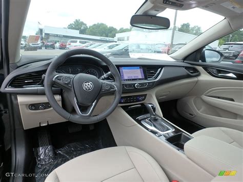 2019 Buick Regal Sportback Essence AWD Interior Color Photos | GTCarLot.com