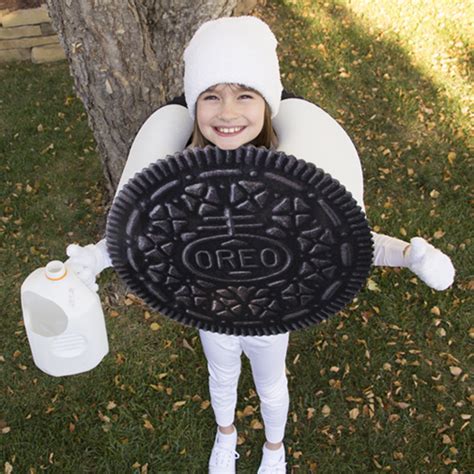 Project Denneler: Oreo Cookie Costume