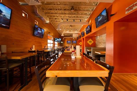 Hooters' New Restaurant Prototype Featured on Franchise Chatter