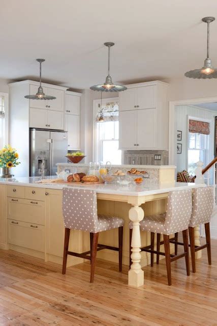 Live it up a little: Farmhouse remodel on HGTV's Sarah's House