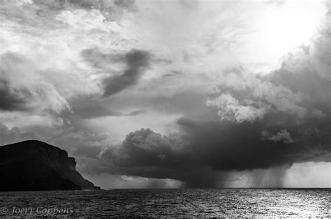 Wallpaper : UK, sea, bw, cliff, cloud, Sun, storm, water, monochrome, weather, rock, island ...