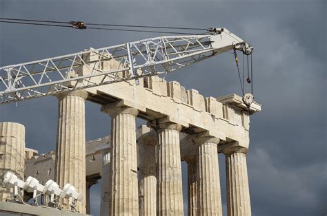 Ancient Greeks Invented the First Crane