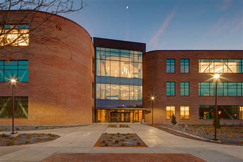 SALT LAKE COMMUNITY COLLEGE ACADEMIC AND ADMINISTRATION BUILDING - ajc architects