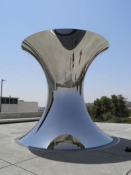 Chrometastic: Anish Kapoor chrome sculpture