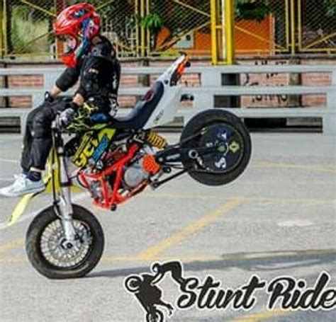 Pin by Gonz on Mini-Cross | Stunts, Riding, Moped