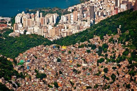 Tour della favela di Rocinha a Rio de Janeiro - Civitatis.com