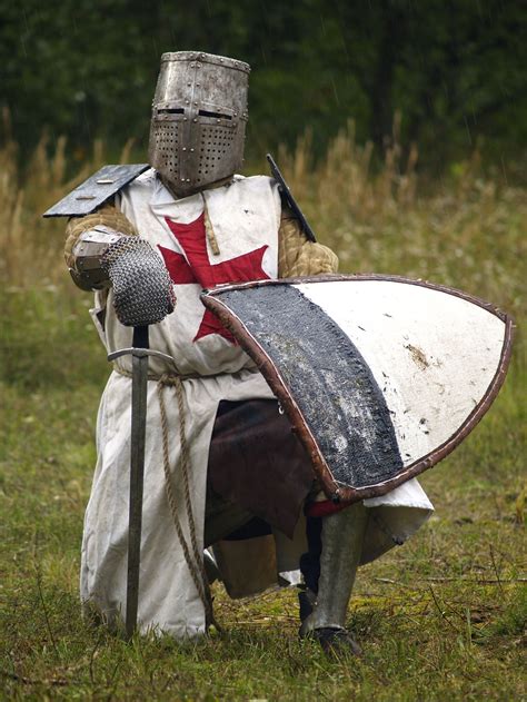 Crusader Knight Medieval World, Medieval Knight, Medieval Armor, Medieval Fantasy, Crusader ...