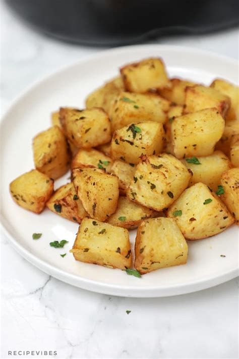 Air Fryer Potatoes (Air fryer Diced Potatoes) - Recipe Vibes