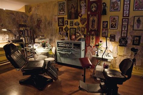 The Messes of Men | Tattoo parlor decor, Tattoo studio interior, Tattoo shop interior