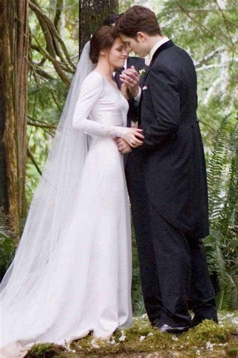 Kristen Stewart Long Sleeves Wedding Dress In Twilight - TheCelebrityDresses